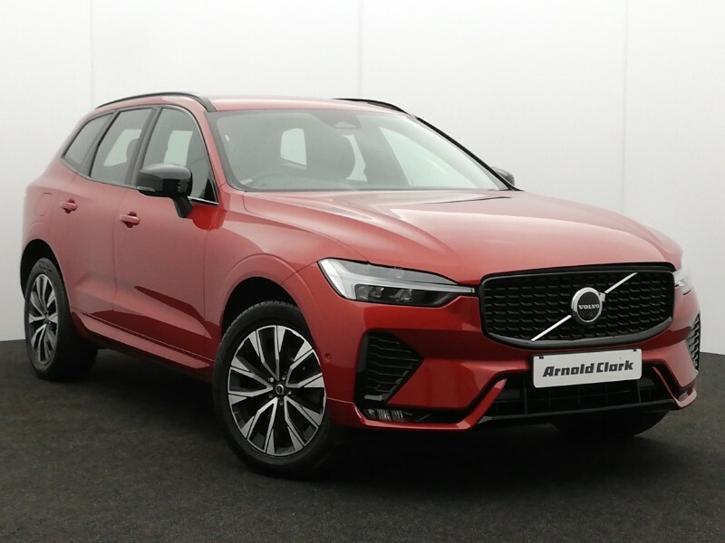 Volvo XC60 2.0 B5p Plus Dark Awd Geartronic Red