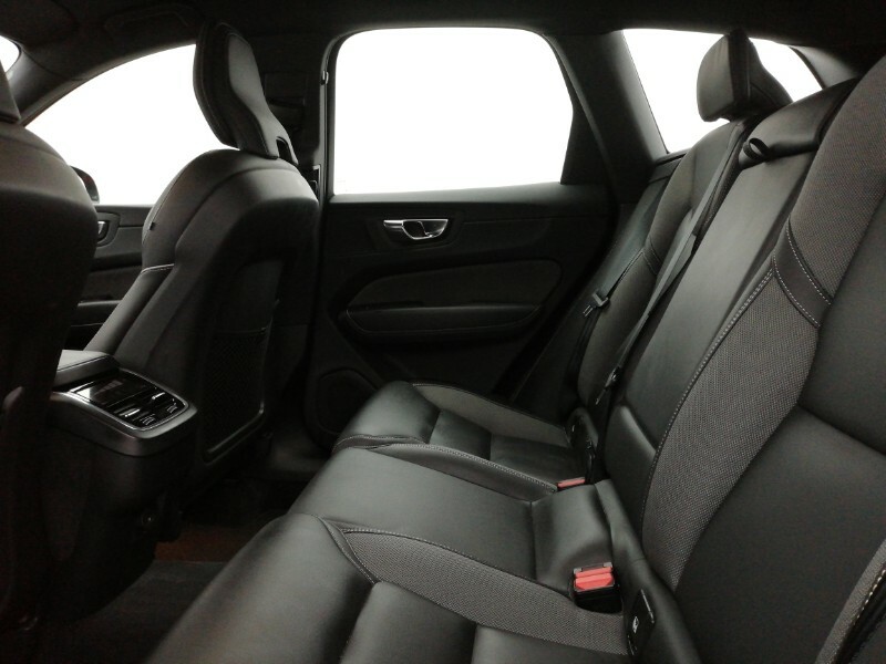 Volvo XC60 2.0 B5p Plus Dark Awd Geartronic Red #6