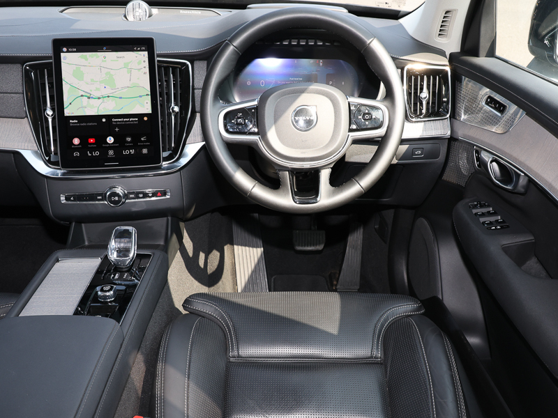Volvo XC90 Ultra Black #7