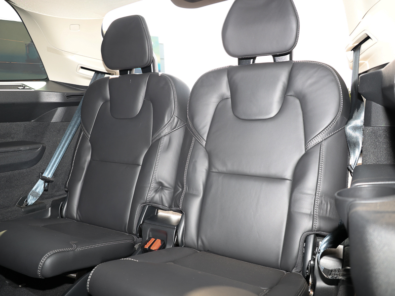 Volvo XC90 Ultra Black #12