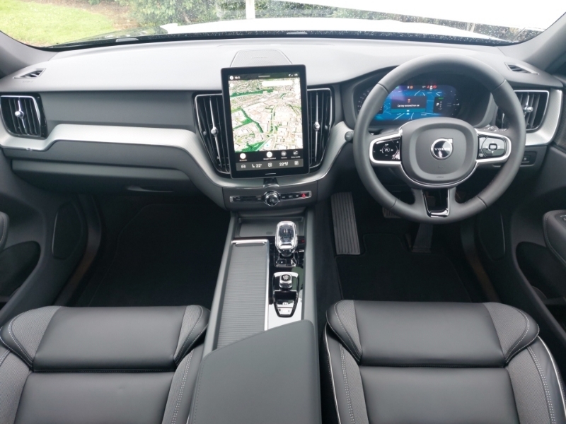 Volvo XC60 2.0 T6 350 Phev Plus Black Ed Awd Gtron Ni Black #3