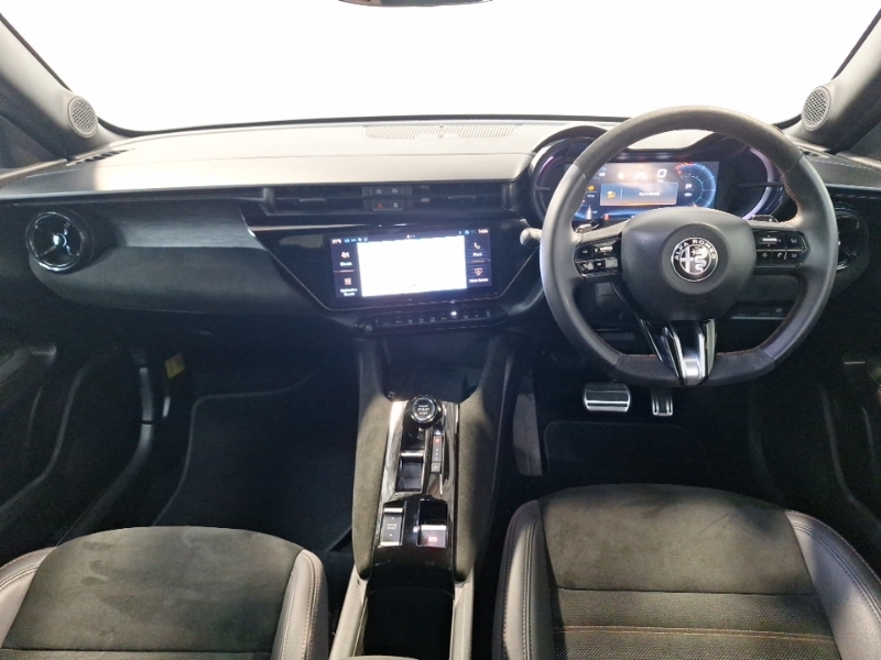 Alfa Romeo Junior 1.2 Turbo Ibrida Intensa Black #3