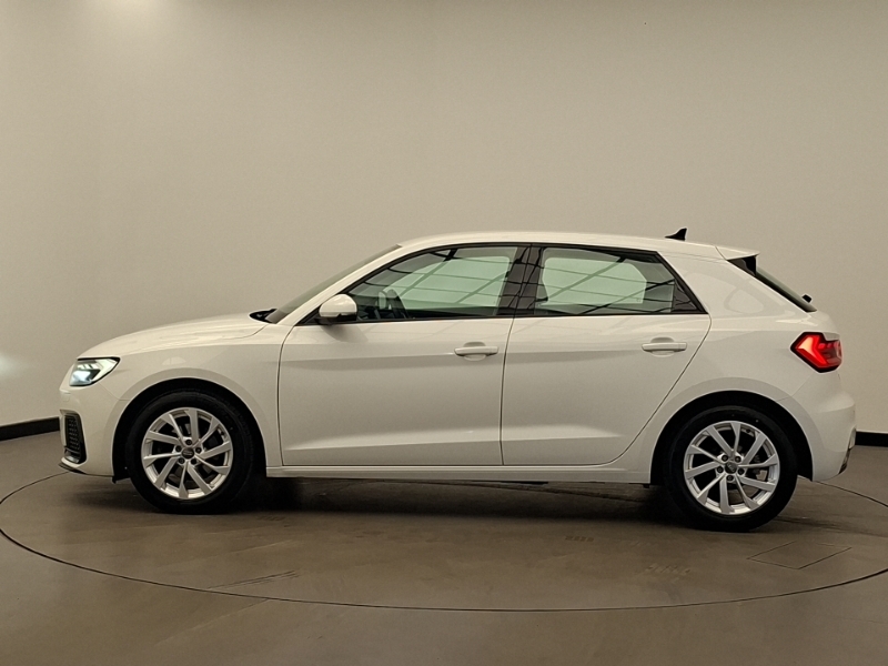 Audi A1 30 Tfsi Sport KC19NUE White #4