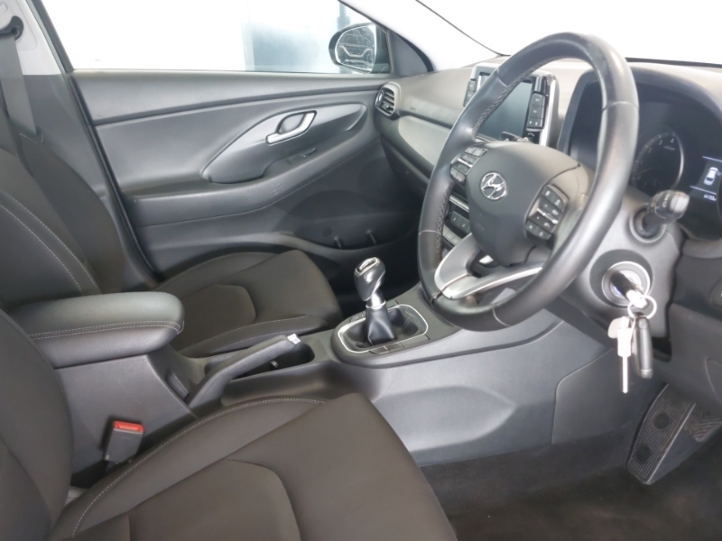 Hyundai I30 1.0T Gdi Se Nav EX18NFR Black #6