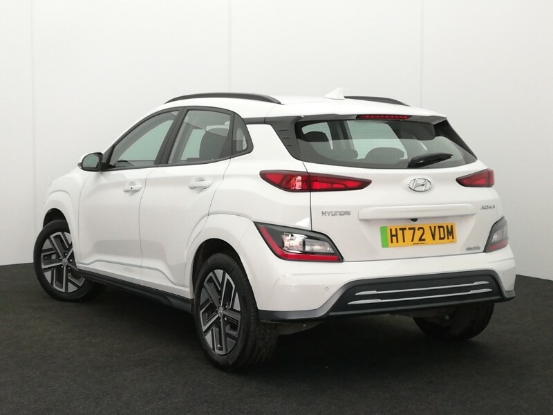 Hyundai Kona 100Kw Se Connect 39Kwh White #2