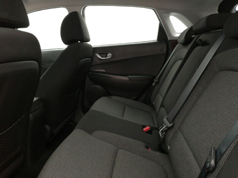Hyundai Kona 100Kw Se Connect 39Kwh White #6