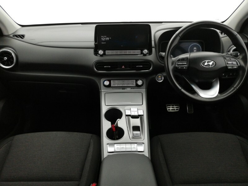 Hyundai Kona 100Kw Se Connect 39Kwh White #3