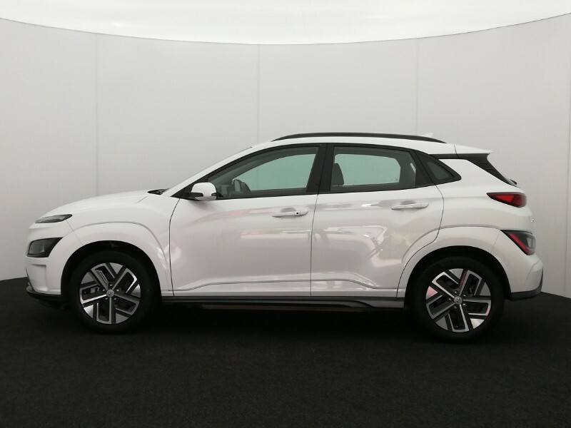 Hyundai Kona 100Kw Se Connect 39Kwh White #4