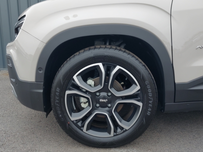 Jeep Avenger 1.2 E-awd E-hybrid The North Face Dct White #19