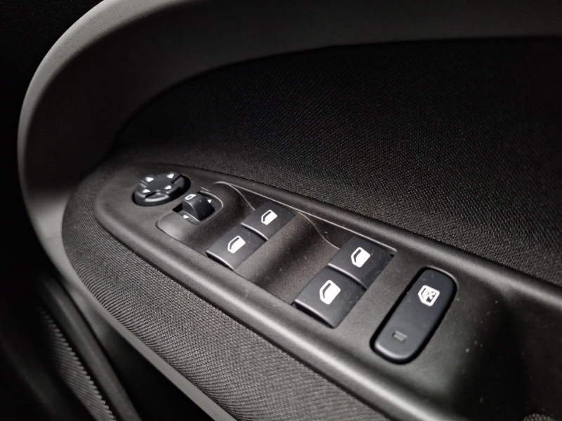 Jeep Avenger 115Kw Summit 54Kwh  #16