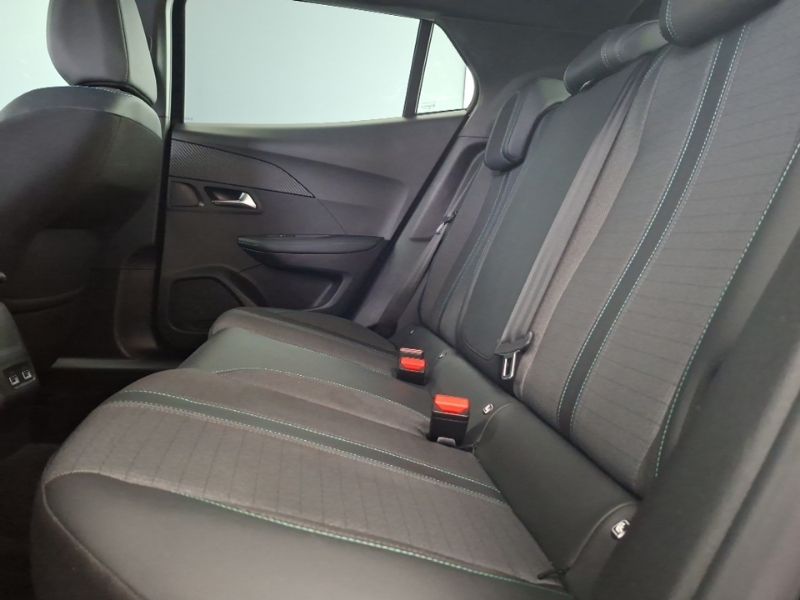 Peugeot 2008 1.2 Puretech Allure Premium CA23NKO Black #6