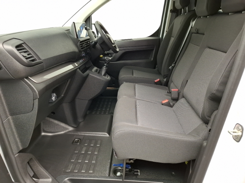 Peugeot Expert 2.0 Bluehdi 145 Asphalt Van White #5