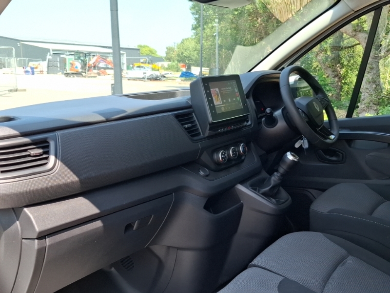 Renault Trafic Ll30 Blue Dci 130 Advance Safety Van White #5