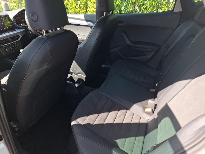 Seat Ibiza 1.0 Tsi 115 Fr Sport Dsg White #6