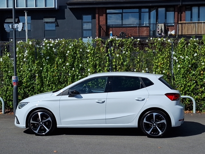 Seat Ibiza 1.0 Tsi 115 Fr Sport Dsg White #4
