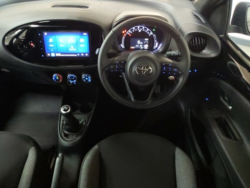 Toyota Aygo X Edge White #7