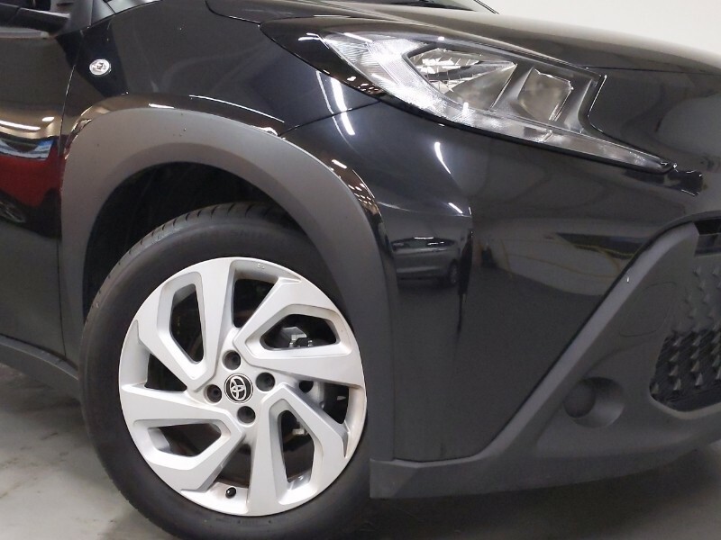 Toyota Aygo X Edge White #9