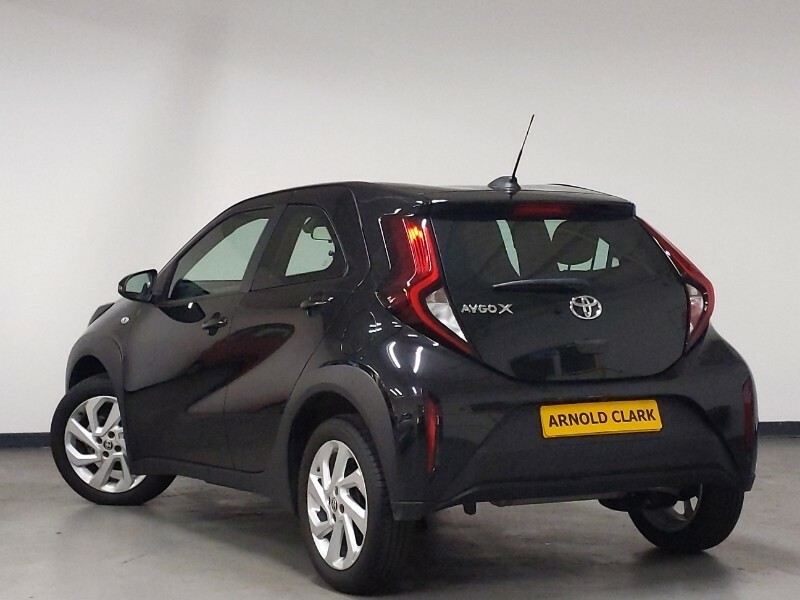 Toyota Aygo X 1.0 Vvt-i Pure Black #2