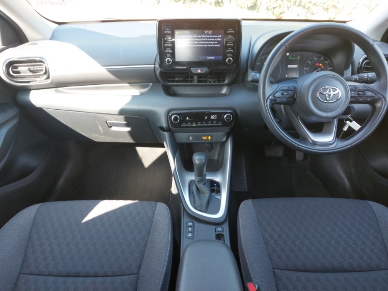 Toyota Yaris 1.5 Hybrid Icon Cvt DS23SWJ White #3