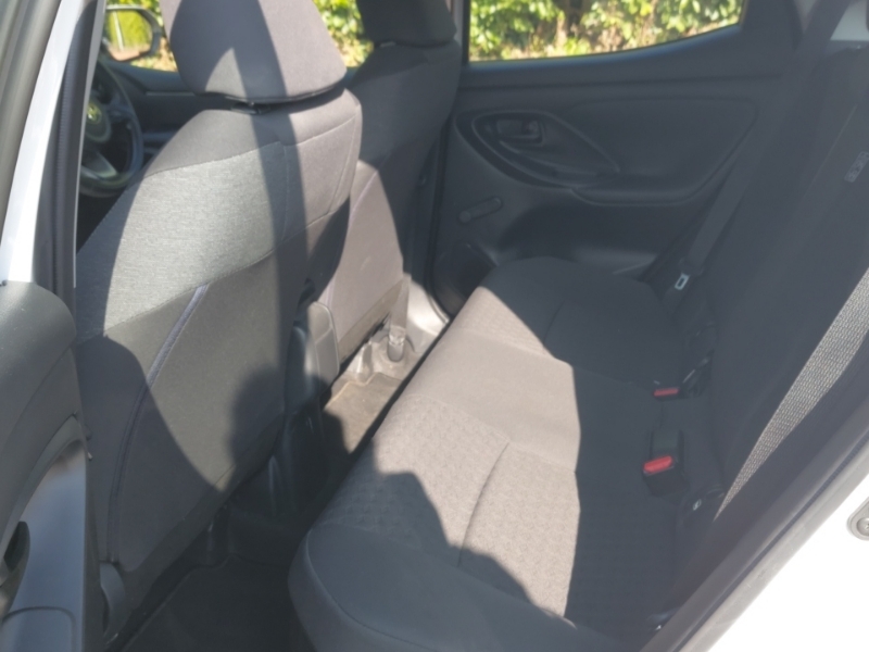 Toyota Yaris 1.5 Hybrid Icon Cvt DS23SWJ White #6