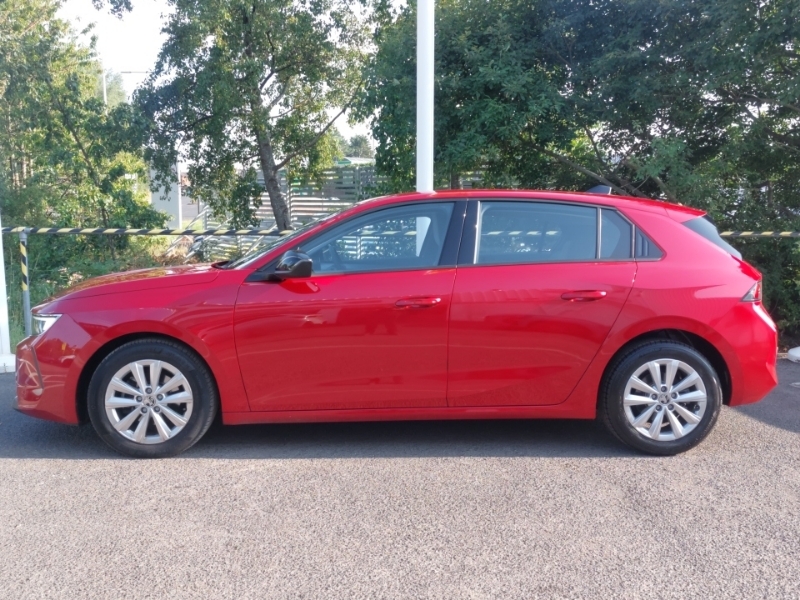 Vauxhall Astra 1.2 Turbo 130 Design Red #4