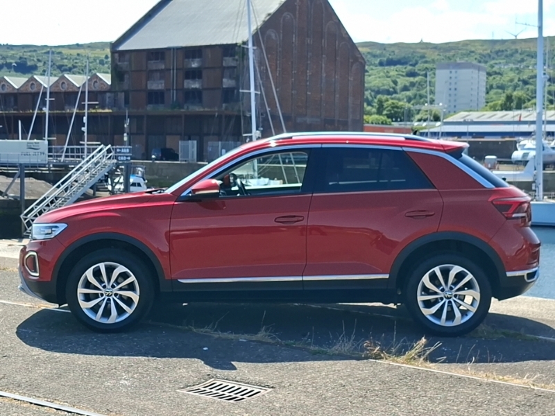 Volkswagen T-Roc 1.5 Tsi Style BV23VLZ Red #4