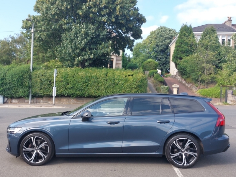 Volvo V60 2.0 B3p Plus Dark 7 Speed Blue #4