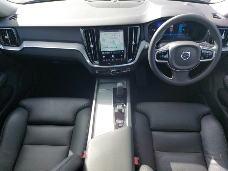 Volvo V60 2.0 B3p Plus Dark 7 Speed Blue #3
