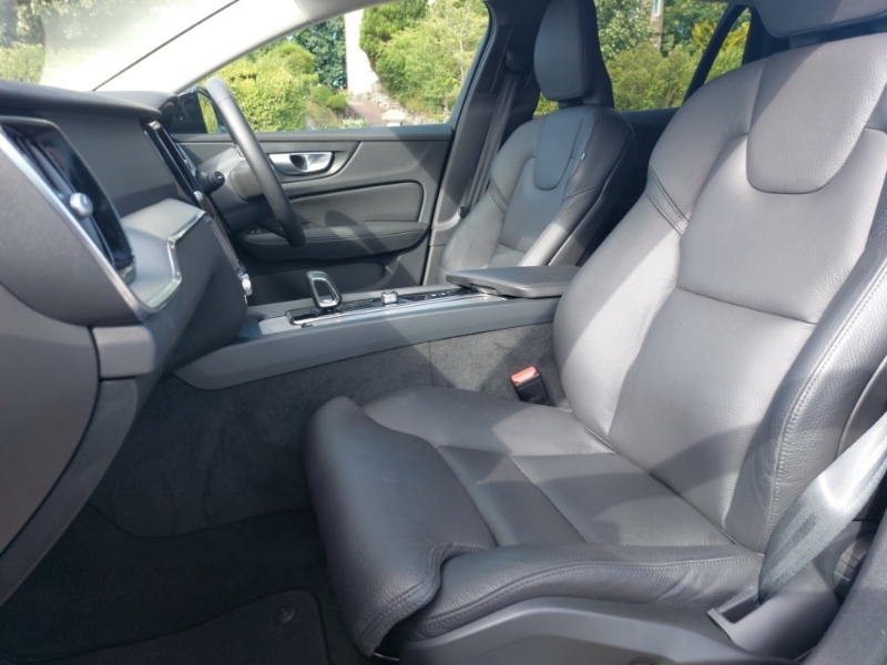 Volvo V60 2.0 B3p Plus Dark 7 Speed Blue #5