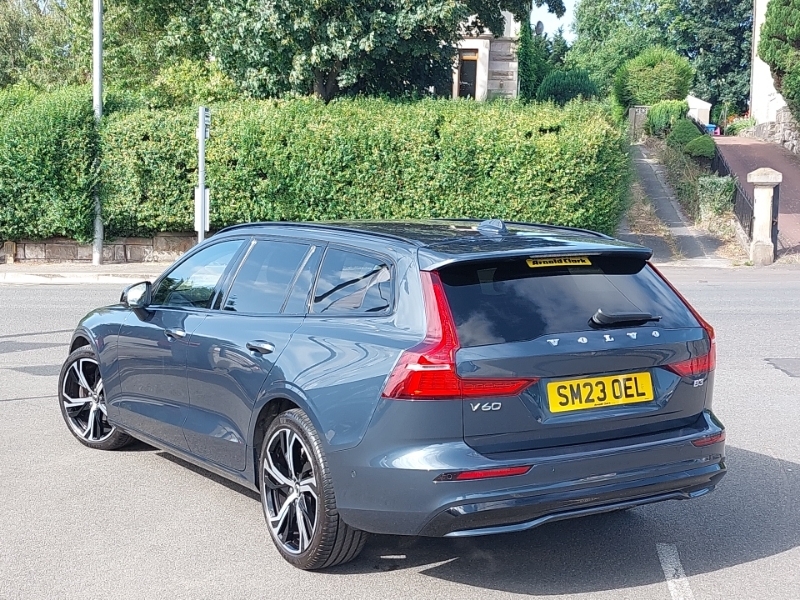 Volvo V60 2.0 B3p Plus Dark 7 Speed Blue #2