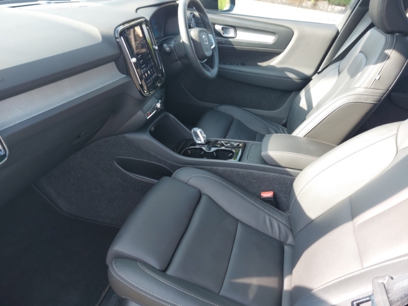 Volvo XC40 2.0 B3p Ultra Dark SO25KYH Blue #5