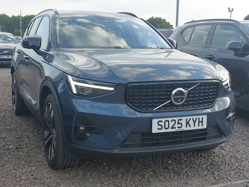 Volvo XC40 2.0 B3p Ultra Dark Blue
