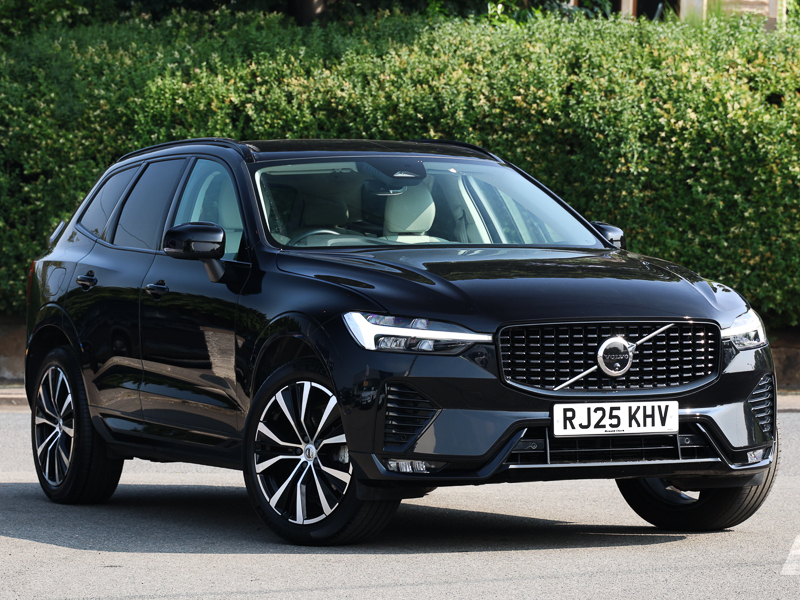 Volvo XC60 2.0 B5p Plus Dark Awd Geartronic Black