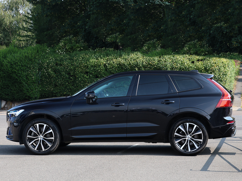 Volvo XC60 2.0 B5p Plus Dark Awd Geartronic Black #5