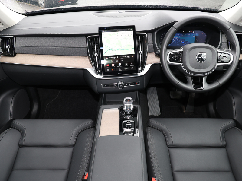 Volvo XC90 2.0 B5p Plus Dark Awd Geartronic RV25TPF Red #3