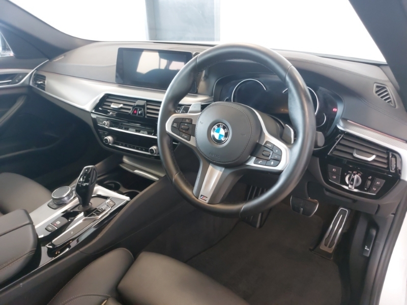 BMW 5 Series 520D M Sport SE67AUH White #4