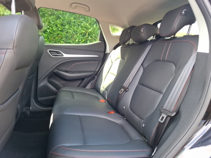 MG ZS 1.5 Vti-tech Exclusive SC73OGE Black #6