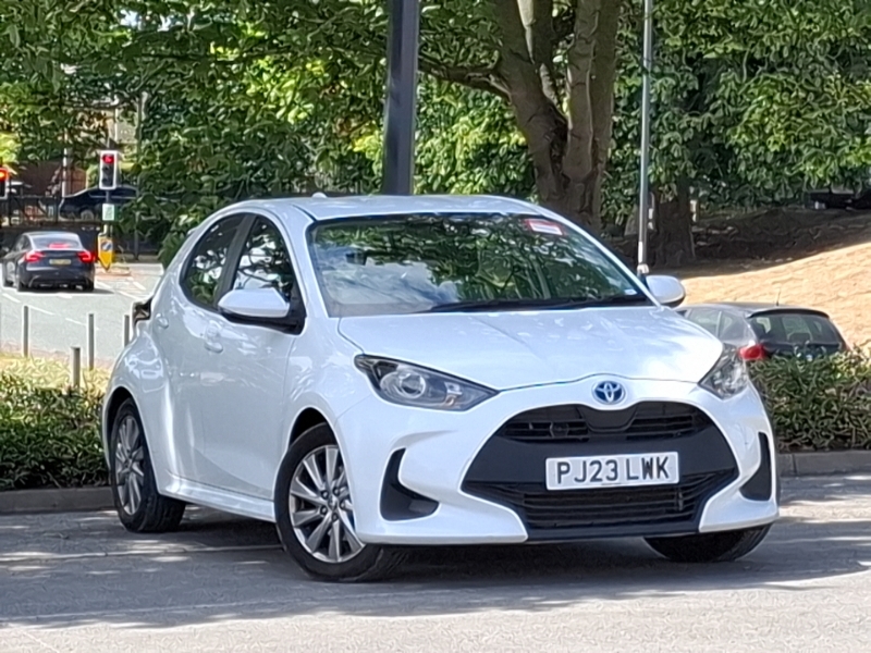 Toyota Yaris 1.5 Hybrid Icon Cvt White
