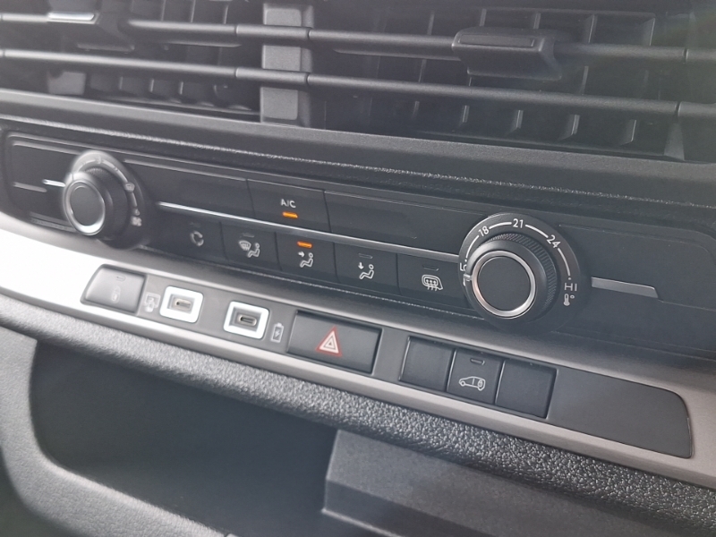 Vauxhall Vivaro H1 Van 2.0D 145 Pro Grey #16