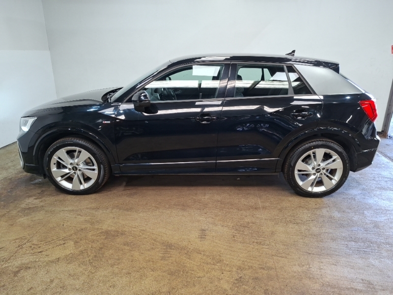 Audi Q2 35 Tdi Quattro S Line S Tronic Black #4