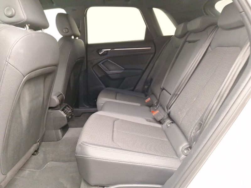 Audi Q3 35 Tfsi Black Edition S Tronic White #6