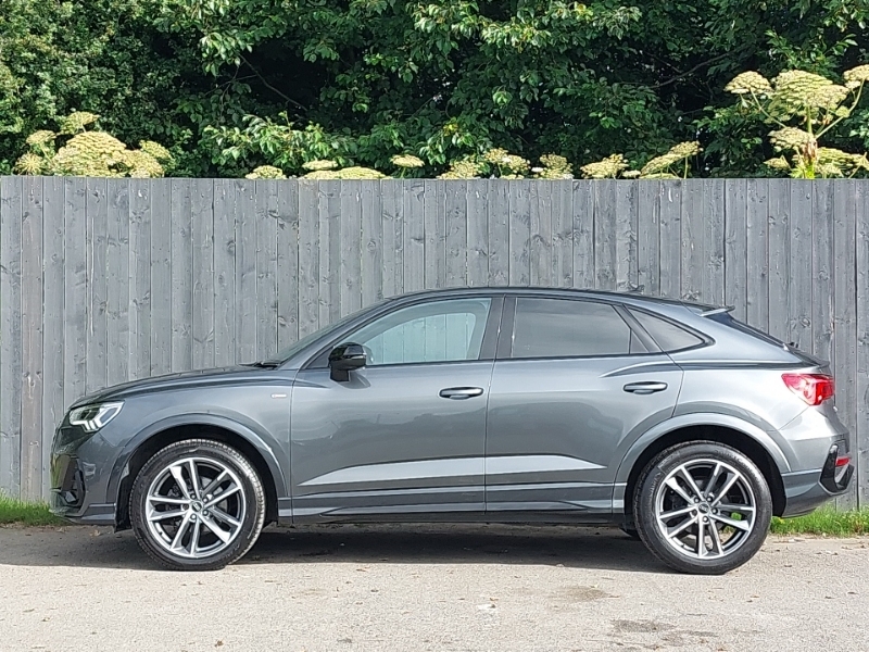 Audi Q3 35 Tfsi Black Edition S Tronic CV23KVM Grey #4