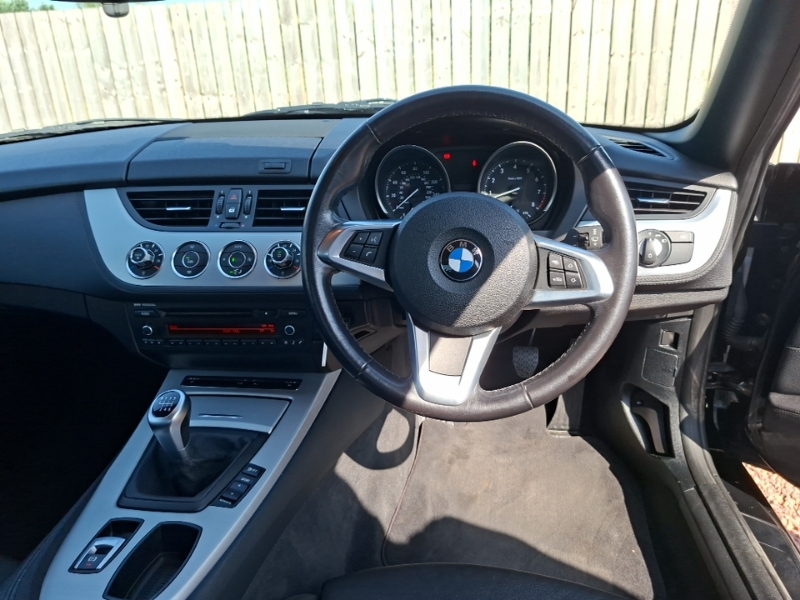 BMW Z4 23I Sdrive Highline Edition Black #3