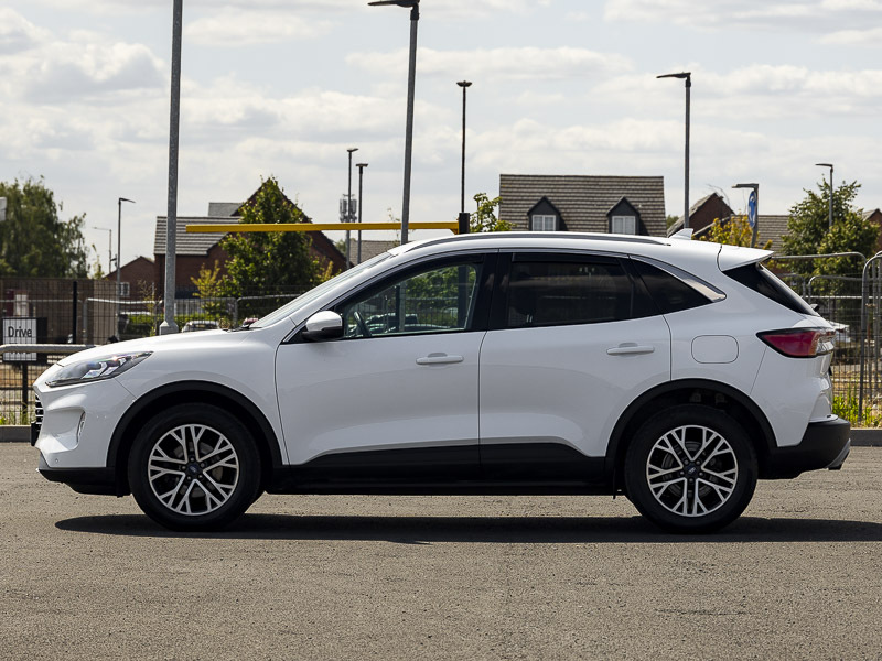 Ford Kuga 2.0 Ecoblue Mhev Titanium Edition White #4