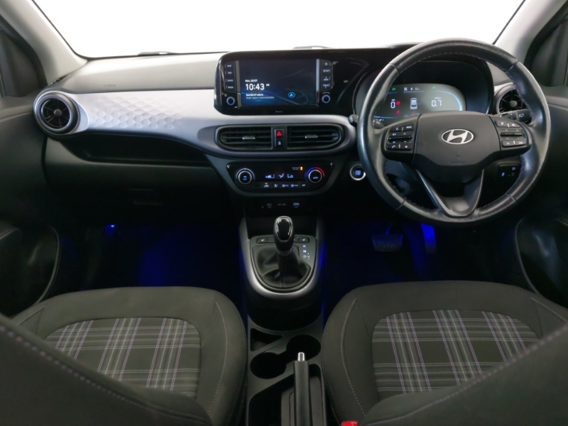 Hyundai I10 1.2 79 Premium Nav Green #3