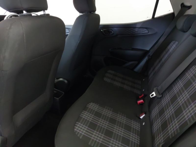 Hyundai I10 1.2 79 Premium Nav Green #6