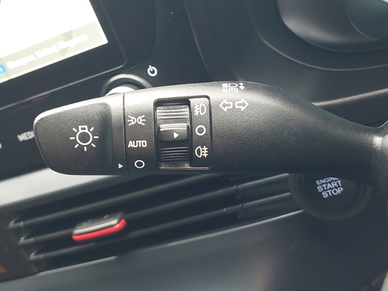 Hyundai I20 Se Connect Green #12