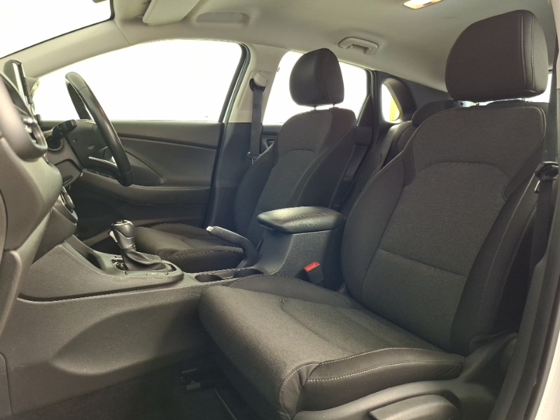 Hyundai I30 1.0T Gdi Se Connect Dct White #5