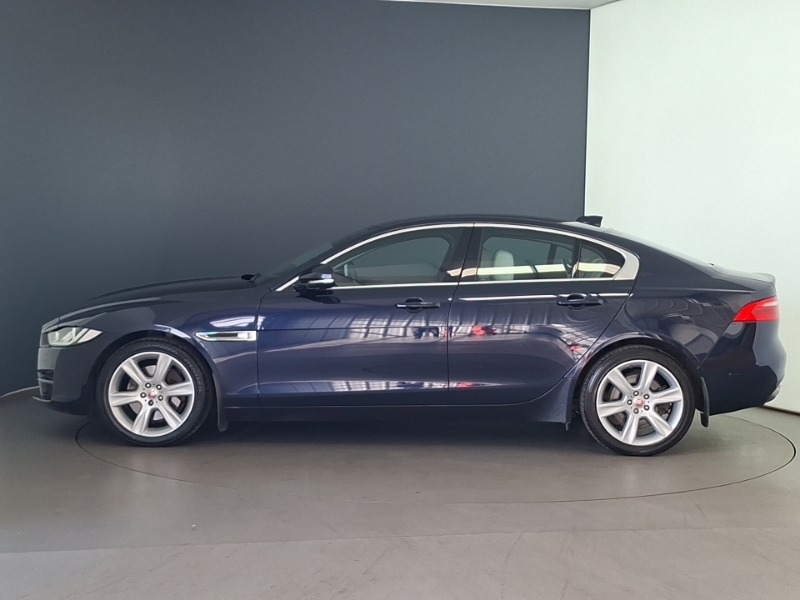 Jaguar XE 2.0 Ingenium Portfolio Blue #4