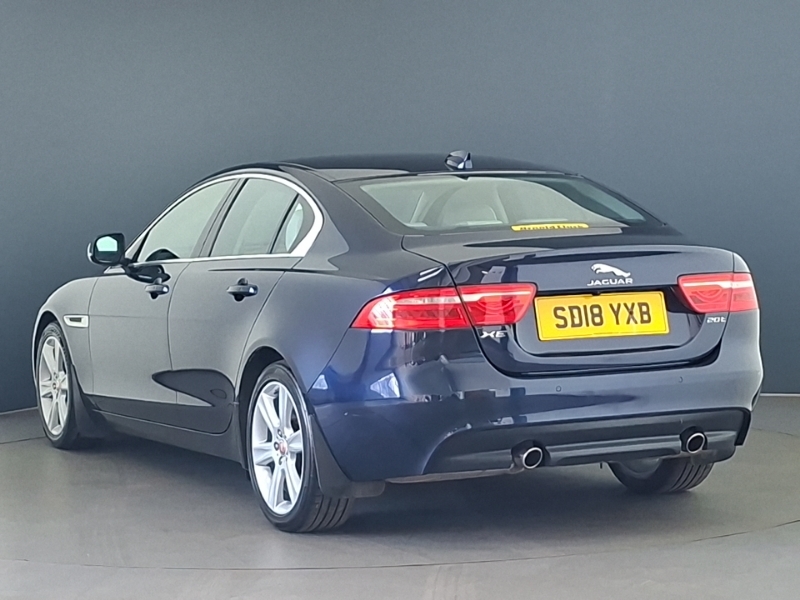Jaguar XE 2.0 Ingenium Portfolio Blue #2
